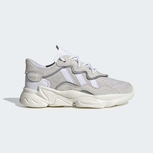 Elegantes Zapatos Adidas Ozweego Blancos