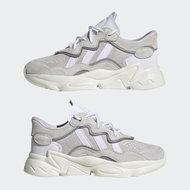 Elegantes Zapatos Adidas Ozweego Blancos