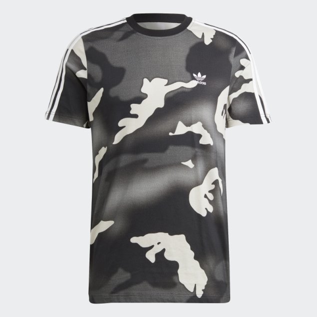 Adidas Camiseta Negra Con Estampado De Camuflaje Y Gráficos