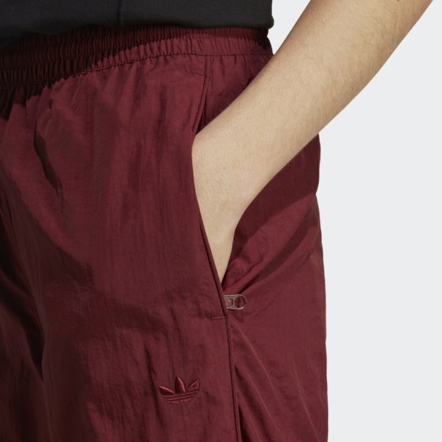 Pantalones De Chándal De Nylon Premium Essentials Rojo Adidas