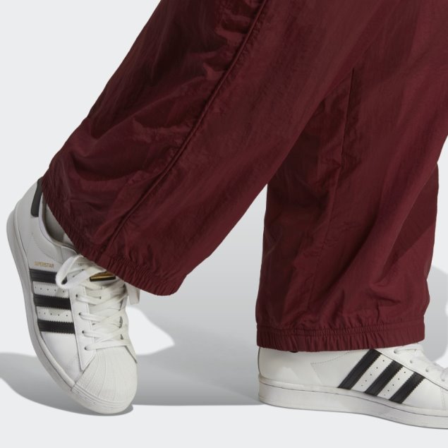 Pantalones De Chándal De Nylon Premium Essentials Rojo Adidas