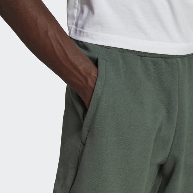 Pantalón Corto Adidas Verde óxido De Lana De Estadio Reciclado Con Insignia De Deporte