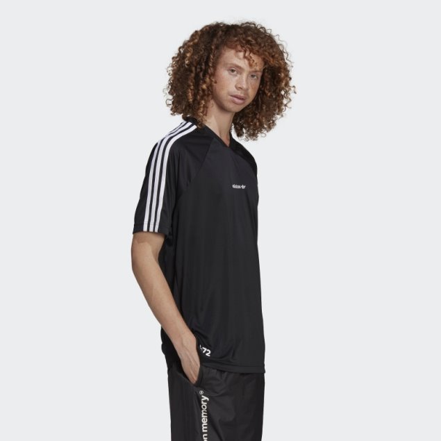Camiseta Negra Adidas Common Memory