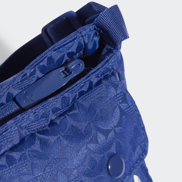 Bolso De Viaje Mini De Jacquard Con Monograma Y Trébol Azul Victoria Adidas