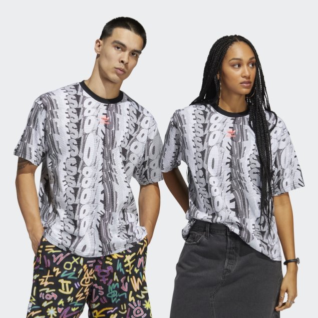 Camiseta Con Estampado De Garabatos Love Unites Multicolor (género Neutral) Adidas