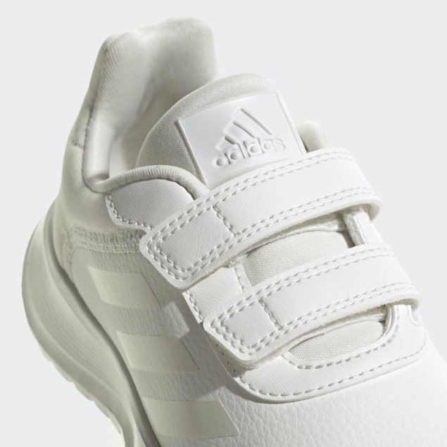 Zapatillas Adidas Tensaur Blancas Con Estilo