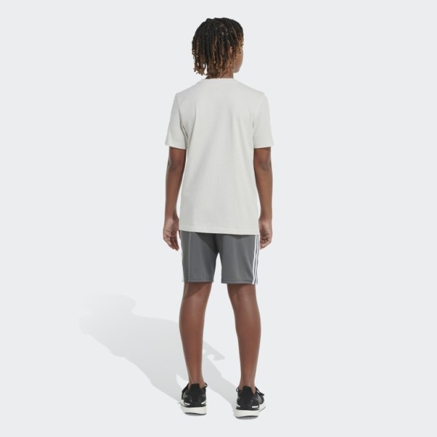 Camiseta De Aluminio Adidas Con Insignia De Deporte En Dos Tonos