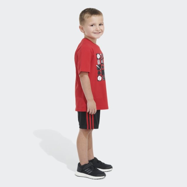Conjunto De Camiseta Y Pantalón Corto Con Gráfico Escarlata Adidas