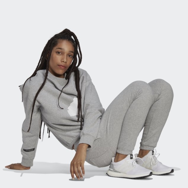Pantalones De Chándal Adidas Gris Medio Con Estilo