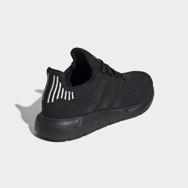 Adidas Swift Run Negras