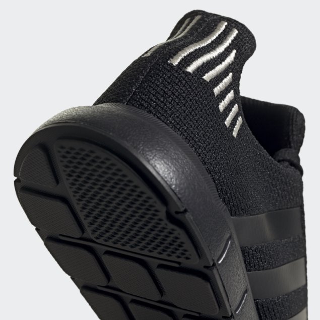 Tenis Adidas Swift Run Negros
