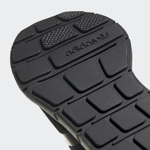 Tenis Adidas Swift Run Negros