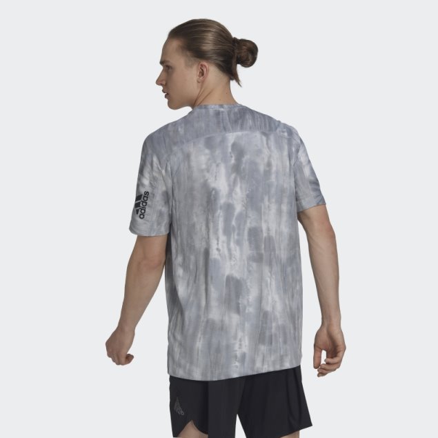 Adidas Camiseta De Entrenamiento Con Tinte En Spray Plateada