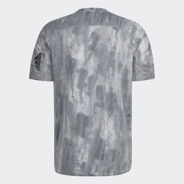 Adidas Camiseta De Entrenamiento Con Tinte En Spray Plateada