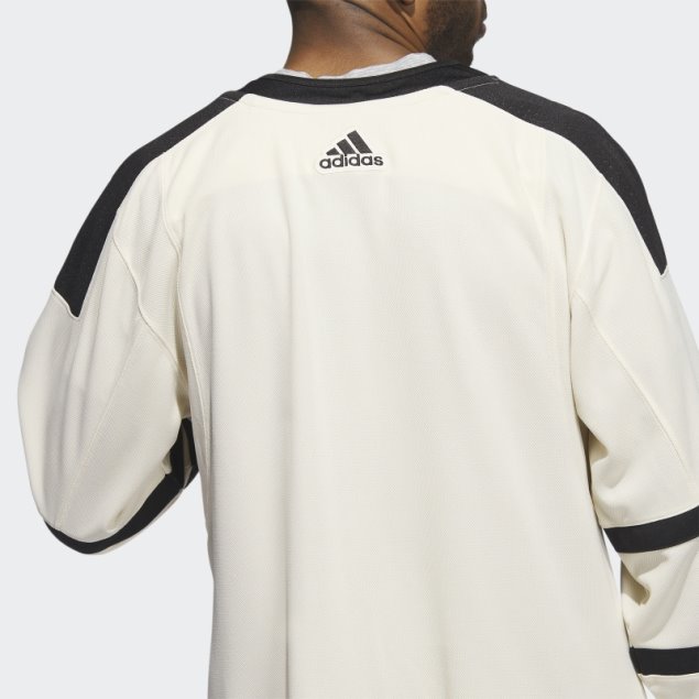 Camiseta Pingüinos Auténtico Invierno Clásico Wordmark Beige 15 Ccm-sld Adidas