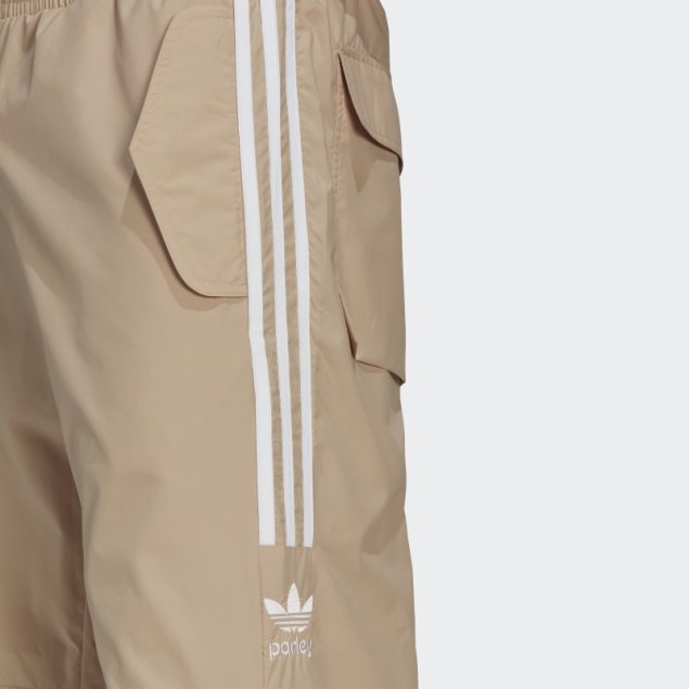 Pantalones De Chándal Adicolor Parley Adidas Beige
