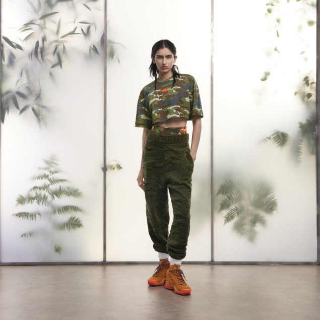 Camiseta Corta Con Estampado De Camuflaje Adidas