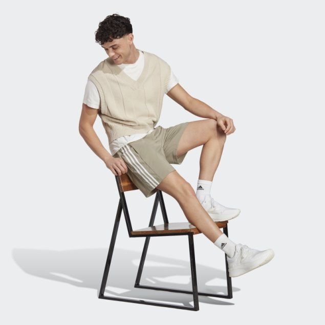 Pantalón Corto Adidas Aeroready Essentials Chelsea 3 Rayas Plata Guijarro