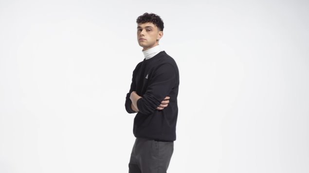 Sudadera Adidas Essentials French Terry Con Logo Pequeño Bordado