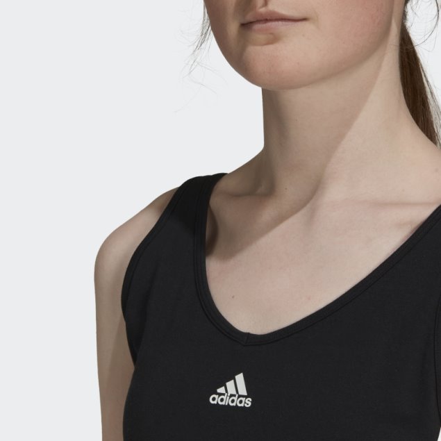 Top Corto Adidas Essentials 3 Rayas Con Almohadillas Removibles Negro