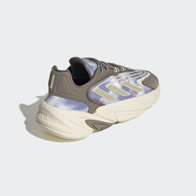 Zapatillas Adidas Ozelia Marrones Sencillas