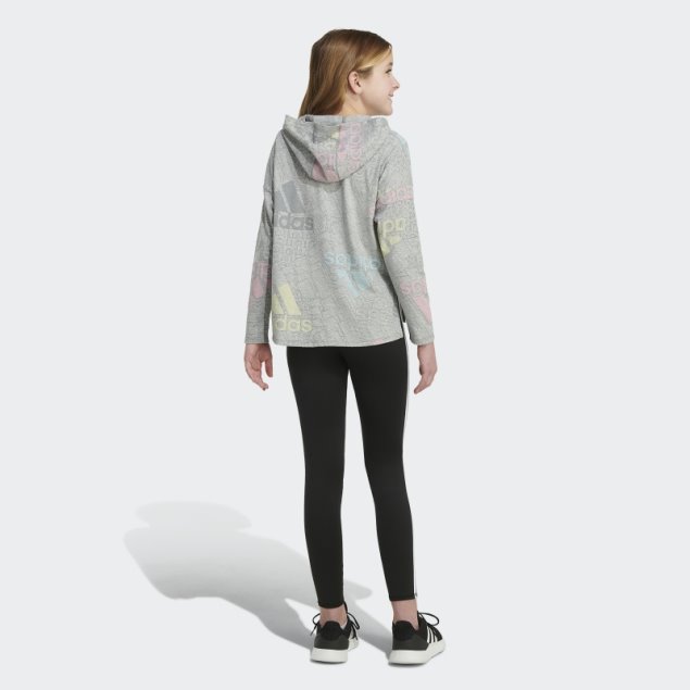 Adidas Camiseta De Manga Larga En Gris Medio Con Dobladillo Redondeado Y Estampado Integral