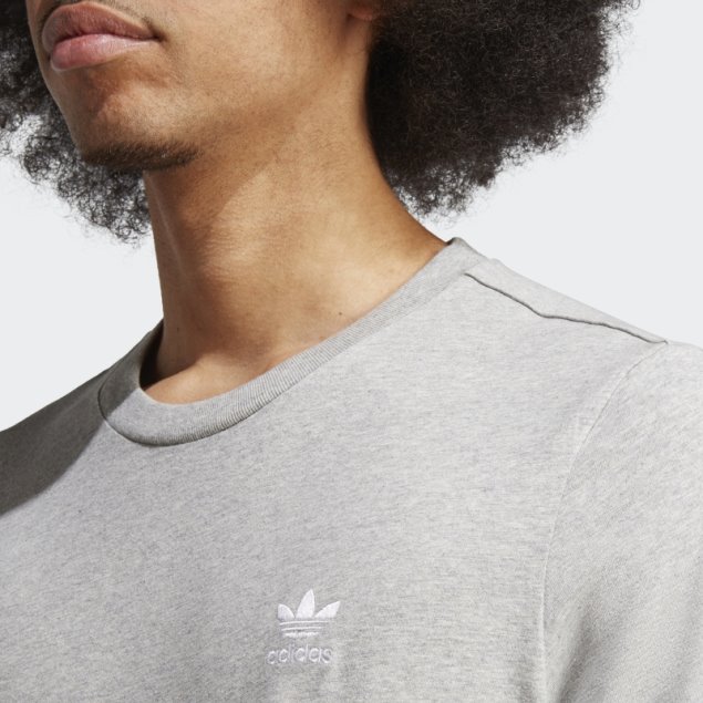 Camiseta Adidas Essentials Gris Medio Trefoil