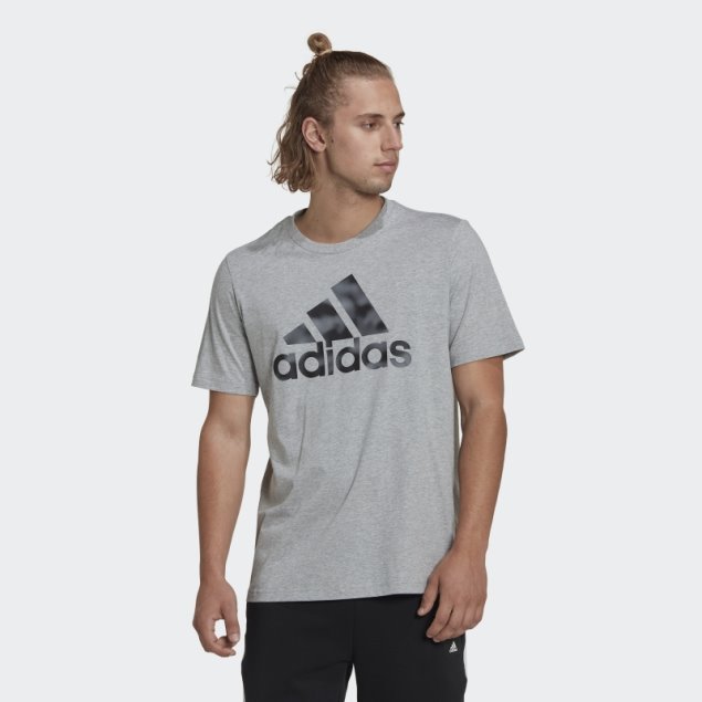 Camiseta Con Estampado De Camuflaje Essentials Gris Medio Adidas