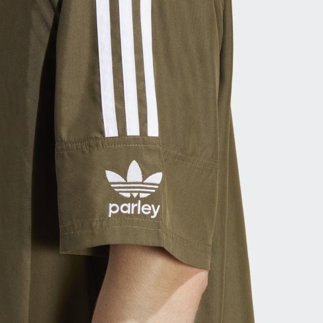 Camiseta Verde Oliva Adicolor Parley Adidas