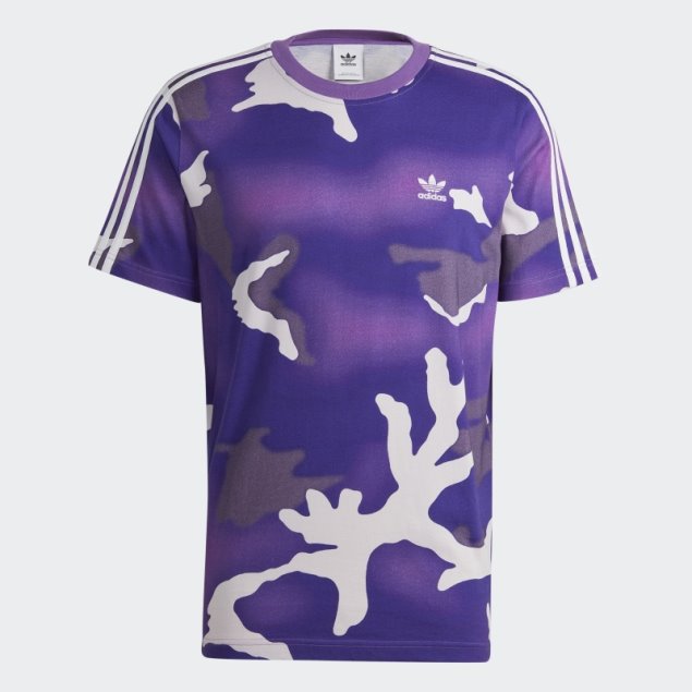 Camiseta Morada Con Estampado De Camuflaje De Adidas Graphics