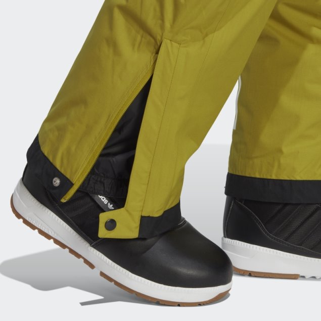 Pantalones De Chándal Con Aislamiento De Dos Capas Resort Verde Oliva Adidas