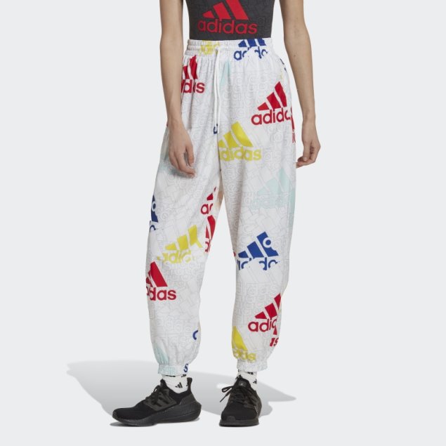 Pantalones De Corte Holgado Con Logo Multicolor Essentials Adidas Blanco