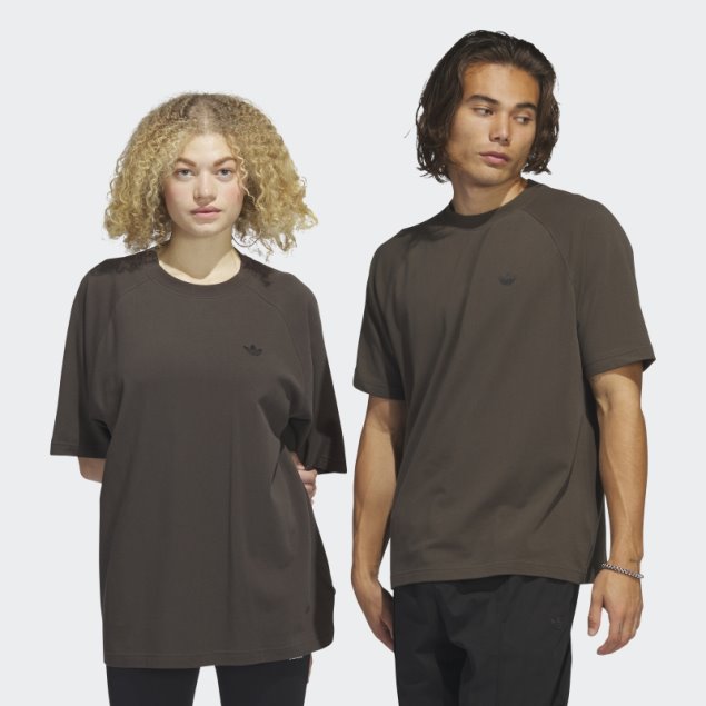 Hecho Con Camiseta De La Tripulación De La Naturaleza (género Neutral) Verde Oliva Adidas