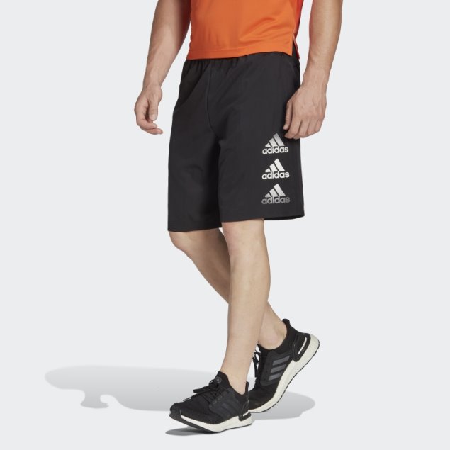 Adidas Shorts Negros Diseñados Para Mover El Logo