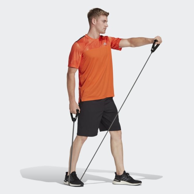 Adidas Shorts Negros Diseñados Para Mover El Logo