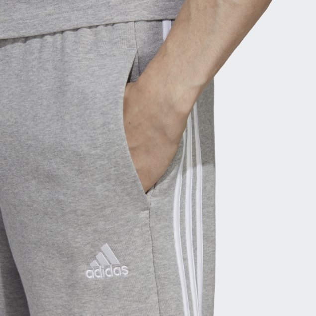 Pantalón Corto Essentials French Terry 3 Bandas Gris Medio Adidas