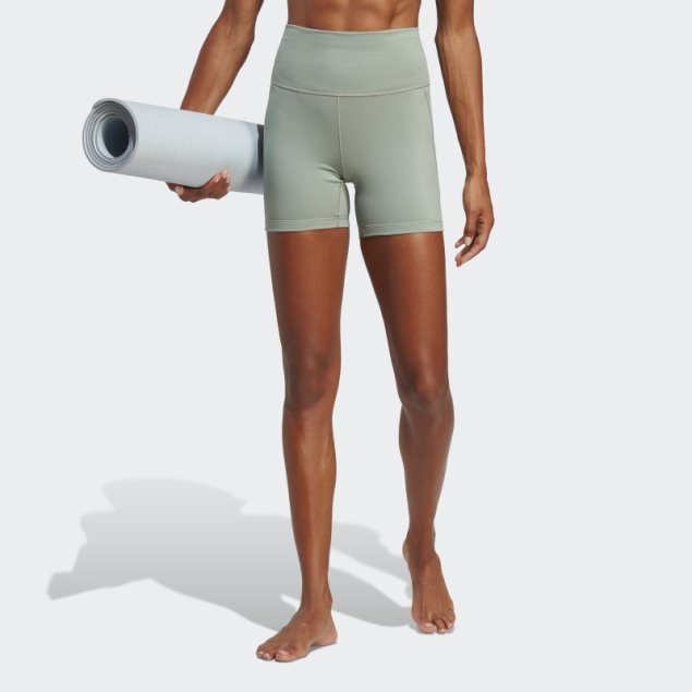 Adidas Yoga Studio Leggings Cortos Plateados Verdes De Cinco Pulgadas