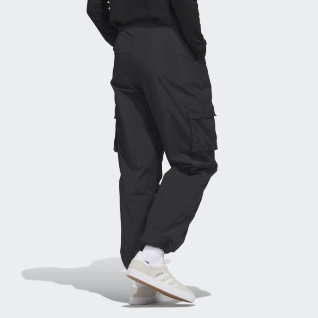 Pantalón De Chándal Premium Essentials Nylon Cargo Negro Adidas