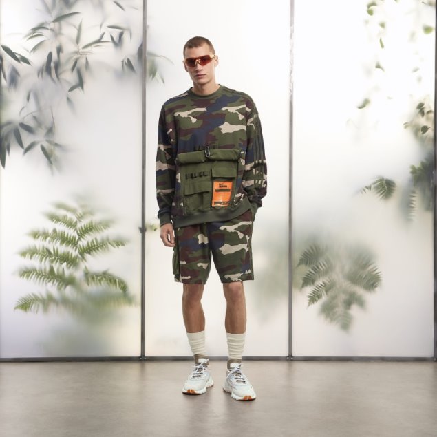 Sudadera Con Cuello Redondo Y Bolsillo De Canguro Con Estampado De Camuflaje Adidas (todos Los Géneros) Moda