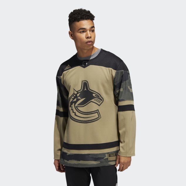 Camiseta Adidas Orbit Canucks Camo Verde