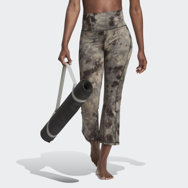 Leggings Yoga Studio Earth Acampanados 7/8 Aluminio Adidas