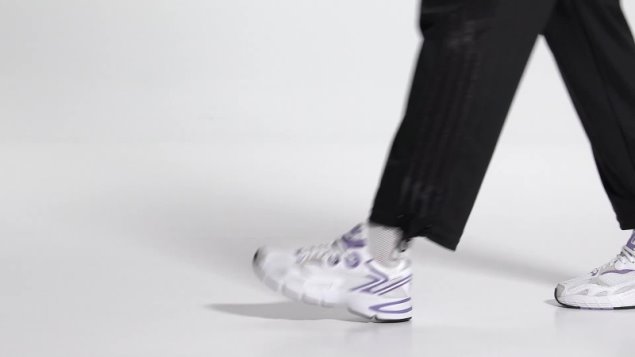 Zapatillas Adidas Astir Violeta Tech