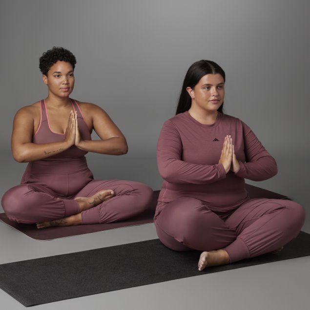 Camiseta De Manga Larga De Yoga De Equilibrio Auténtico (talla Grande) Adidas Burdeos