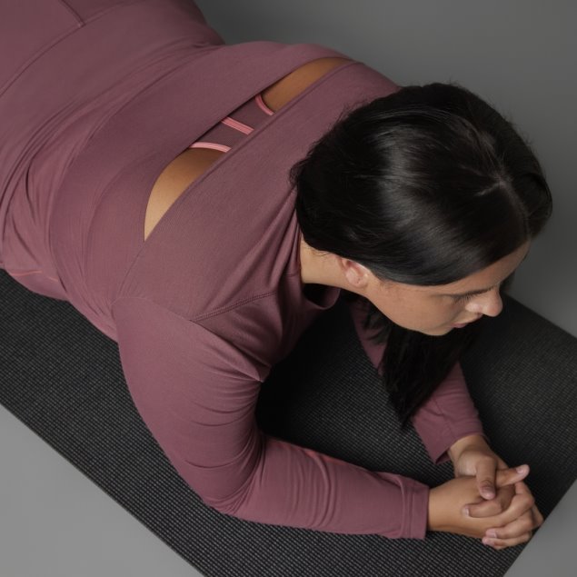 Camiseta De Manga Larga De Yoga De Equilibrio Auténtico (talla Grande) Adidas Burdeos