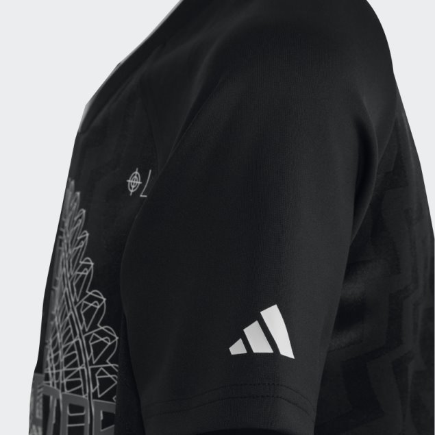 Camiseta Negra Adidas Predator Inspirada En El Fútbol