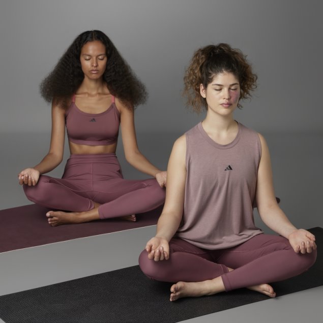 Camiseta Sin Mangas De Yoga Adidas Authentic Balance Violeta