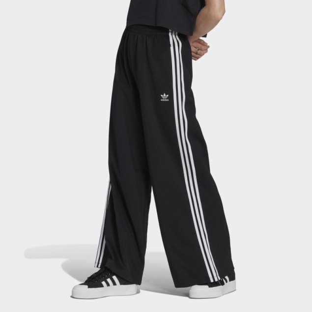 Joggers Negros De Pernera Ancha Adicolor Classics Adidas