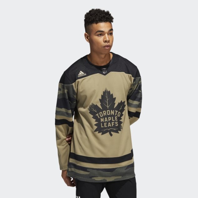 Camiseta Adidas Maple Leafs Camo Orbit Verde