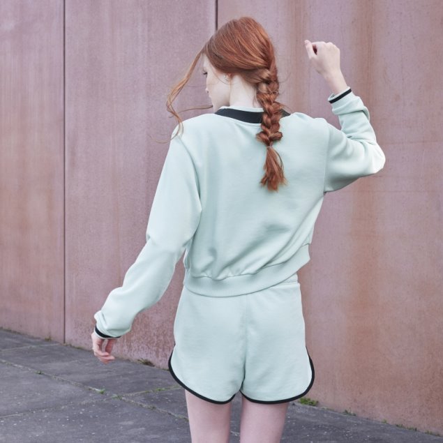 Adidas Sudadera Corta Verde Con Cuello En V