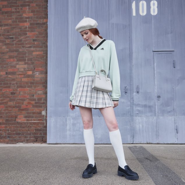 Adidas Sudadera Corta Verde Con Cuello En V